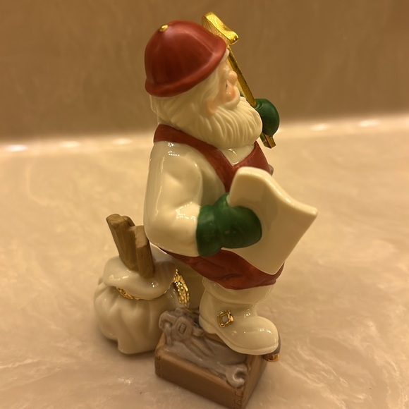 EUC Vintage Lenox Santa Figurine with Red and Gold Details - Picture 4 of 5